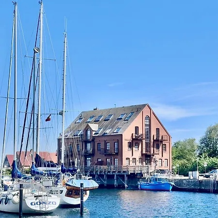 Meerhafen * Orth